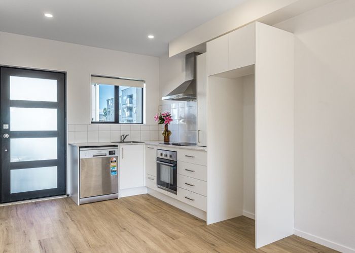  at 13 Eileen Newey Place, Henderson, Waitakere City, Auckland