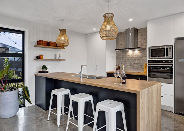  at 10 Piharau Crescent, Hurdon, New Plymouth