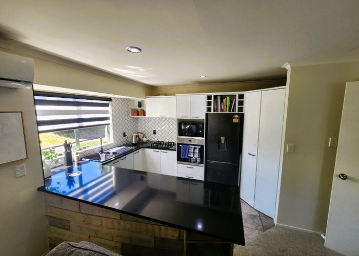  at 1/17 Matata Street, Blockhouse Bay, Auckland