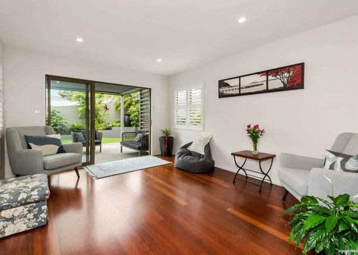  at 18a Sandown Road, Rothesay Bay, North Shore City, Auckland