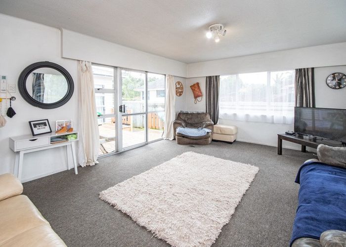  at 58 Hallberry Road, Mangere East, Auckland