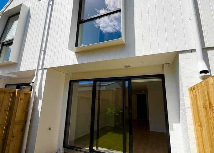  at 6/11 Paramu Ave, Birkdale, North Shore City, Auckland