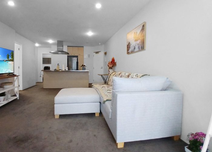  at 105/8 Ronayne Street, Auckland Central, Auckland