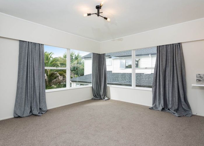  at 1/42 Hogans Road, Glenfield, North Shore City, Auckland