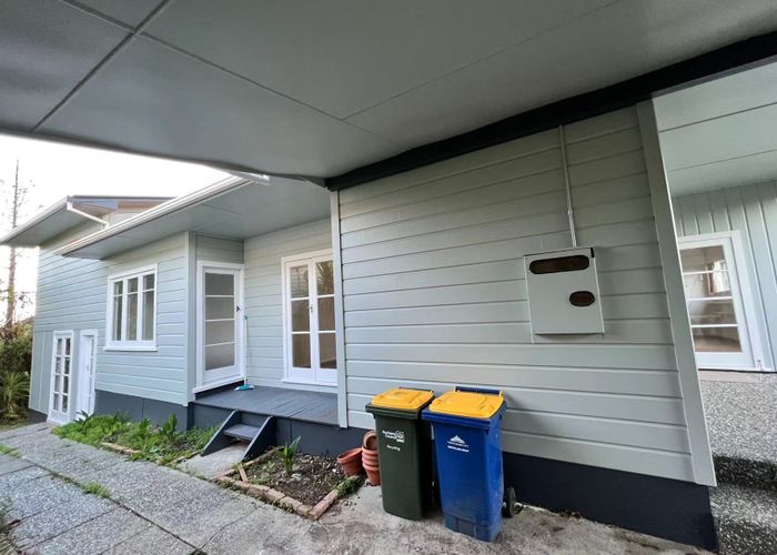  at 16 Richards Avenue, Forrest Hill, North Shore City, Auckland