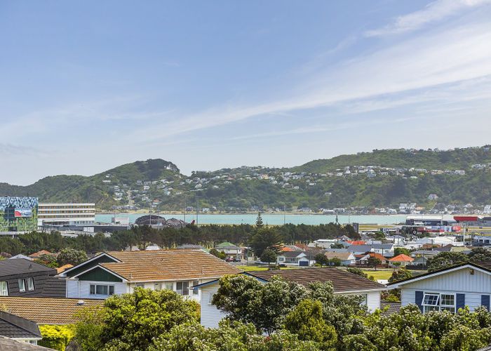  at 9 Dallas Court, Miramar, Wellington