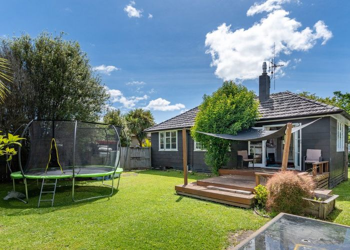  at 19 Willis Street, Bader, Hamilton, Waikato