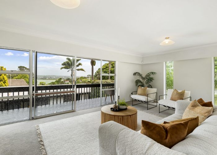  at 4 Sispara Road, Beach Haven, North Shore City, Auckland