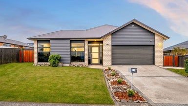  at 21 Nelson Avenue, Aotea, Porirua