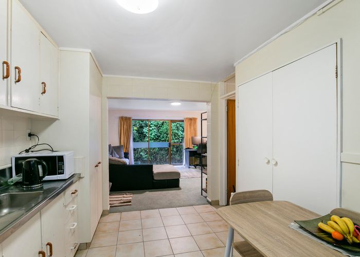  at 2/273 Grounsell Crescent, Belmont, Lower Hutt