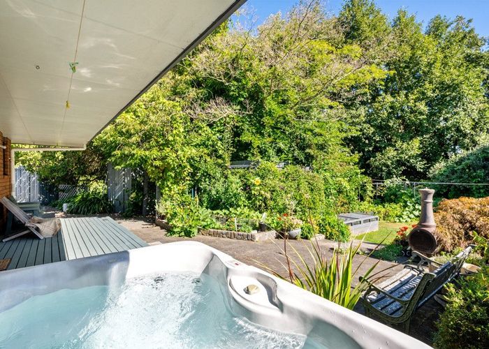  at 9 Ashford Grove, Rapaura