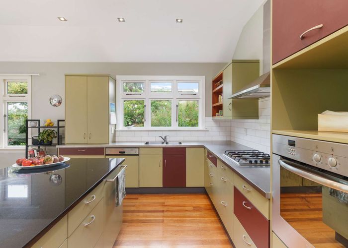  at 15 Ford Road, Opawa, Christchurch