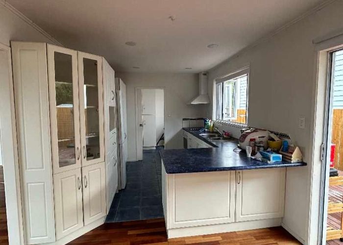  at 10 Aralia Road, Sunnynook, North Shore City, Auckland