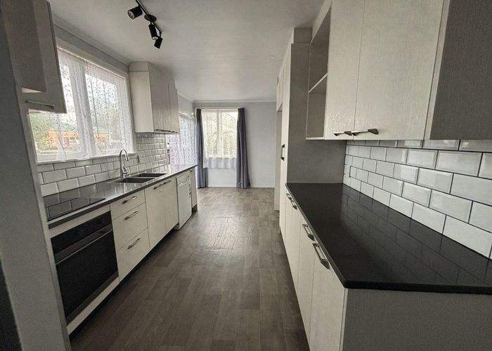  at 37 Metcalfe Road, Ranui, Waitakere City, Auckland