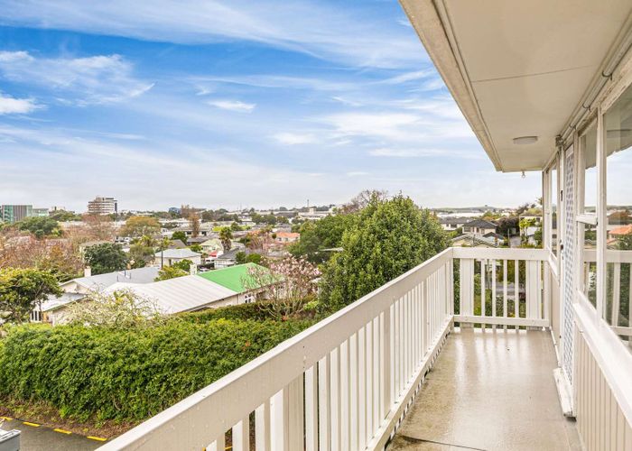 at 8/2A Ewenson Avenue, One Tree Hill, Auckland City, Auckland