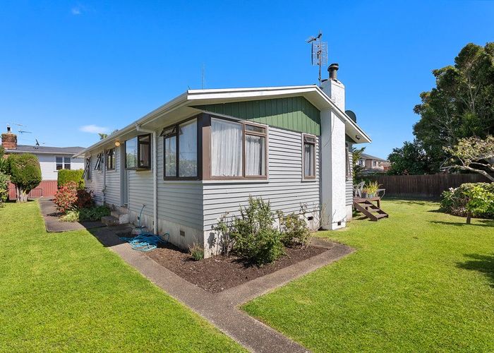  at 16 Grebe Street, Manurewa, Manukau City, Auckland