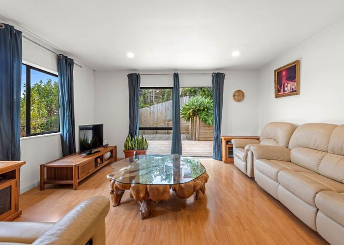 at 60 Fernhill Way, Albany, North Shore City, Auckland