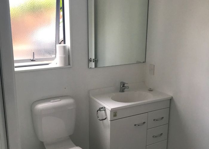  at 127A Lancaster Road, Beach Haven, North Shore City, Auckland