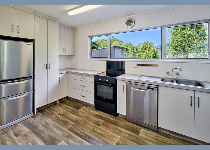  at 17 Rembrandt Avenue, Tawa, Wellington, Wellington