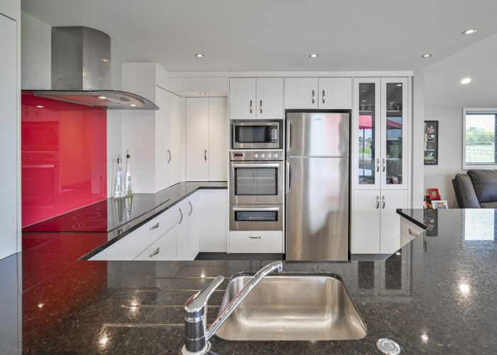 at 609 Market Street South, Hastings