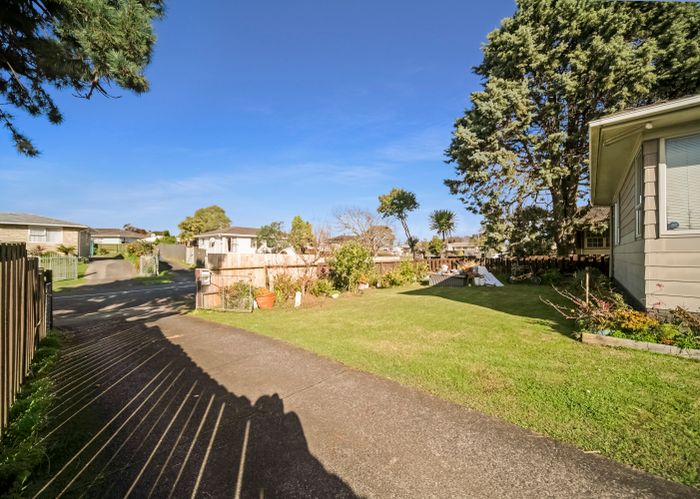  at 23 Staverton Crescent, Mangere, Auckland
