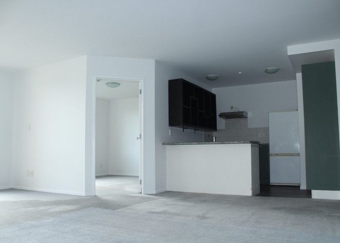  at 33/68 Mountain Road, Mount Wellington, Auckland City, Auckland
