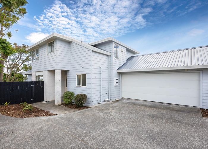  at 5/249 Richardson Road, Mount Roskill, Auckland