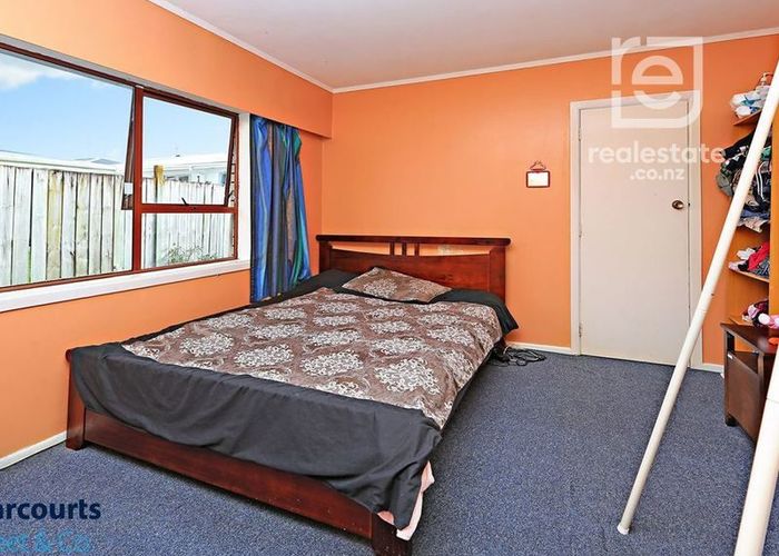  at 2/66 Christmas Road, Manurewa, Manukau