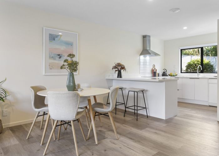 at 8/548 Albany Highway, Albany, Auckland