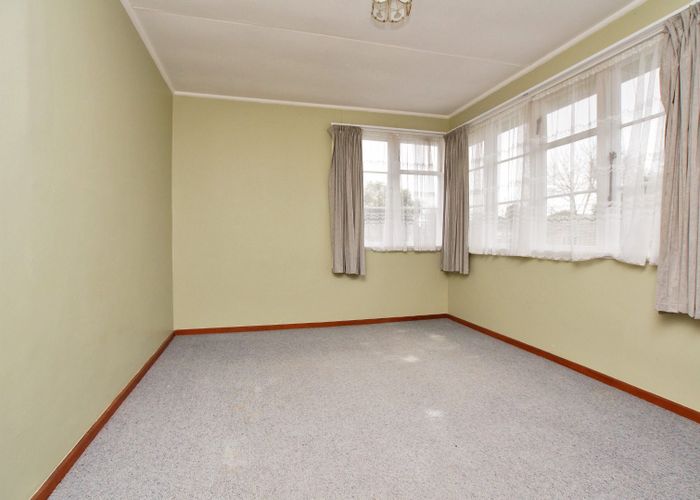  at 8 Sare Crescent, Fairfield, Hamilton, Waikato