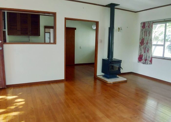  at 11 Penzance Road, Mairangi Bay, North Shore City, Auckland