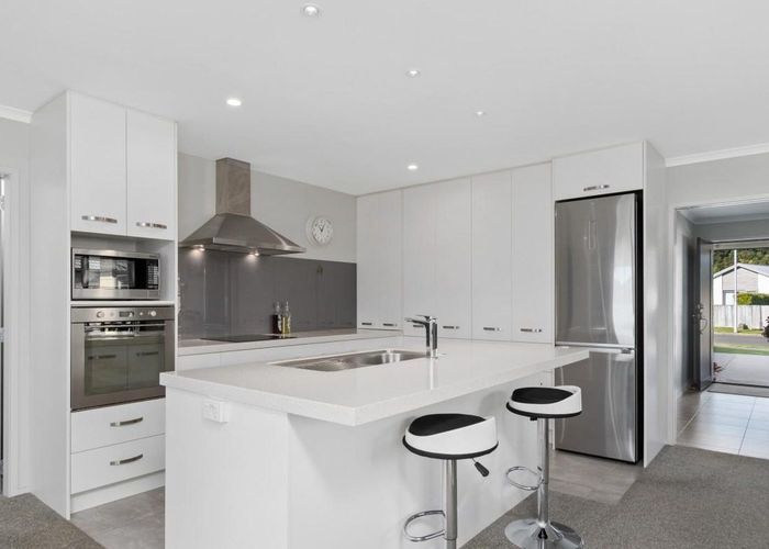 at 3 North Bay Road, Pyes Pa, Tauranga, Bay Of Plenty