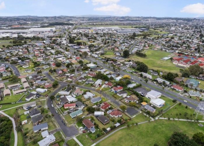  at 10 Cosmo Place, Otara, Auckland