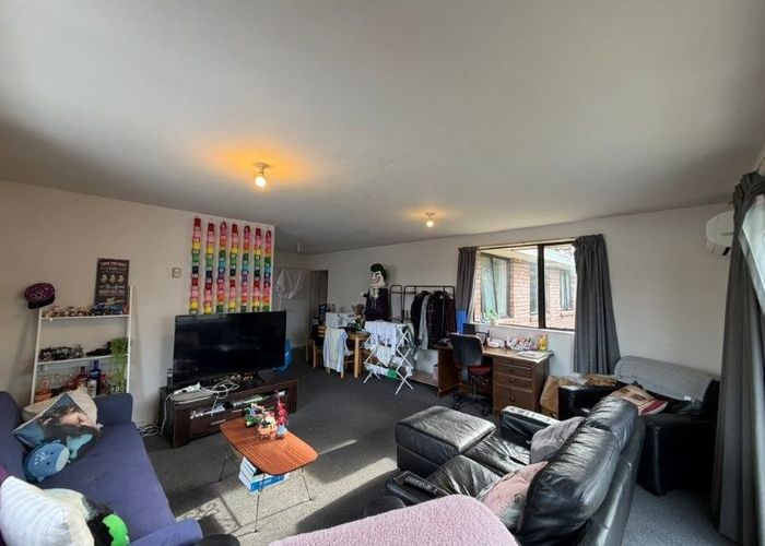  at 2/25 Owens Terrace, Upper Riccarton, Christchurch City, Canterbury