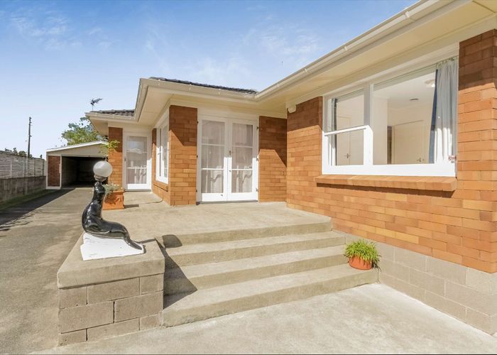  at 96 Barrack Road, Mount Wellington, Auckland