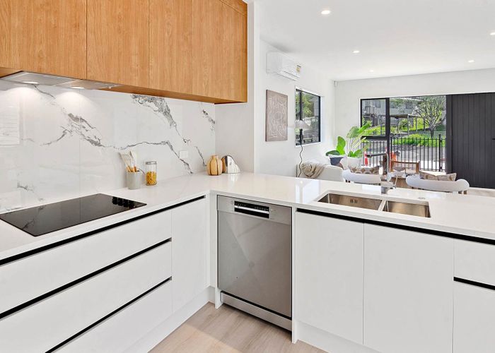  at 11 Glenfinn Place, Massey, Waitakere City, Auckland