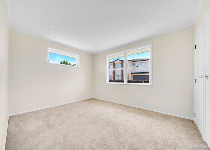  at 27 Mckenzie Road, Mangere Bridge, Auckland