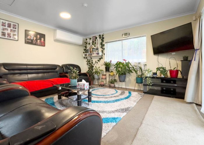 at 20 Sari Place, Massey, Auckland