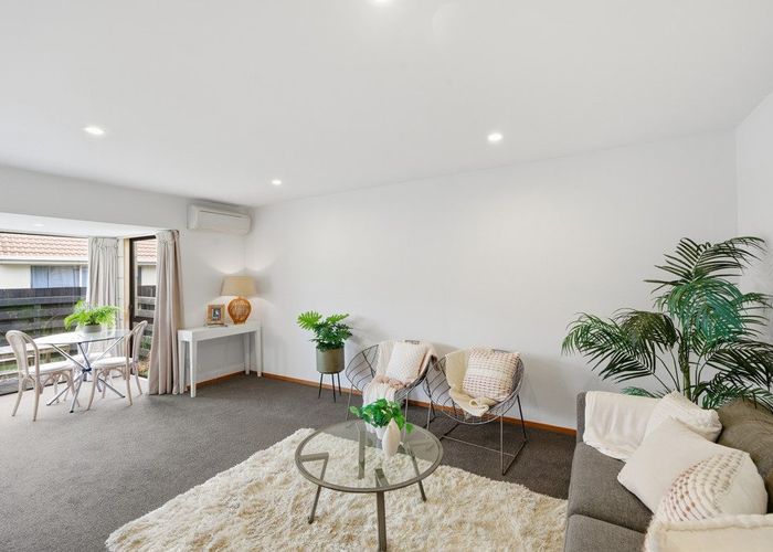  at 2/4 Broadbent Street, Riccarton, Christchurch City, Canterbury