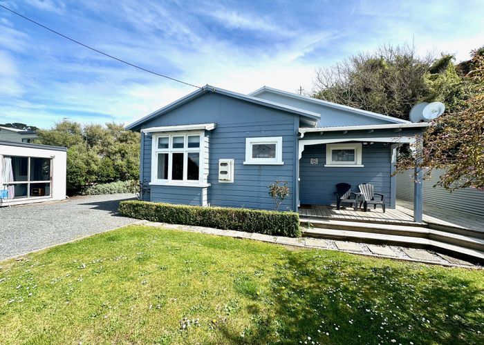  at 14 Moana Street, Kaka Point, Clutha, Otago