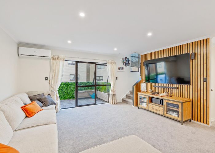  at 27/172 Mcleod Road, Te Atatu South, Auckland