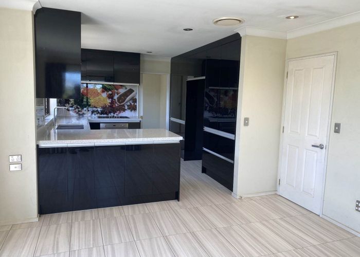  at 16 Fremantle Place, Pakuranga Heights, Manukau City, Auckland