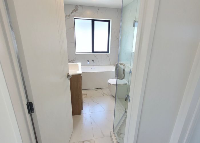  at 76C Chartwell Avenue, Glenfield, Auckland