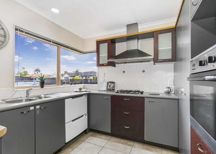  at 8 Croftview Road, Wattle Downs, Auckland
