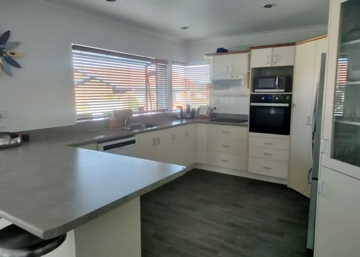  at 6 Edward Payton Grove, Pukehangi, Rotorua