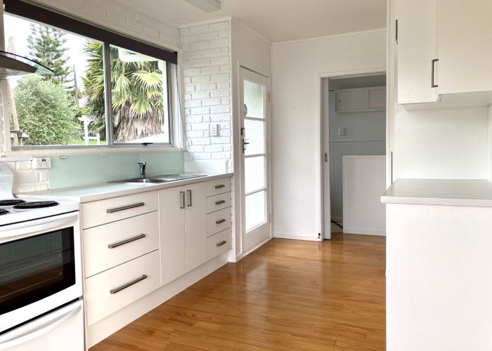  at 19 Finlow Drive, Te Atatu South, Waitakere City, Auckland