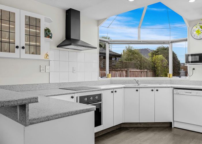  at 2/137 Sawyers Arms Road, Northcote, Christchurch