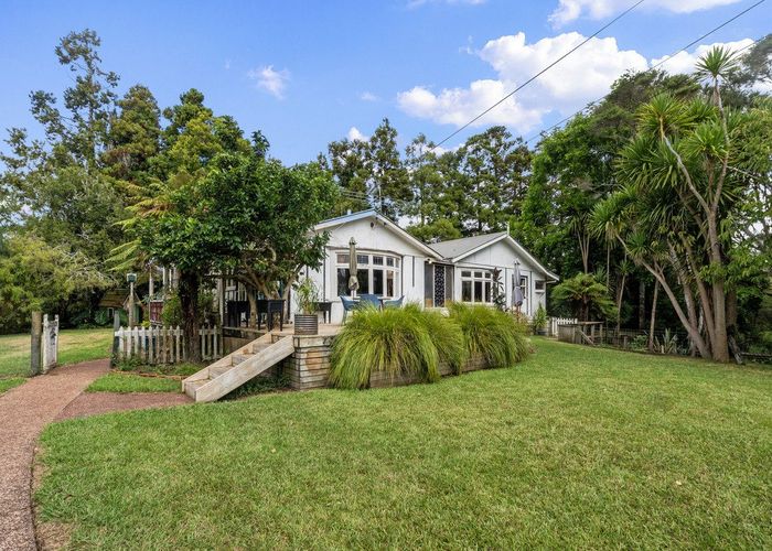  at 9 Taupaki Road, Henderson
