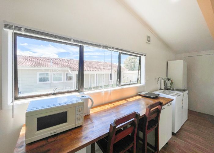  at 14 Merida Place, Unsworth Heights, North Shore City, Auckland