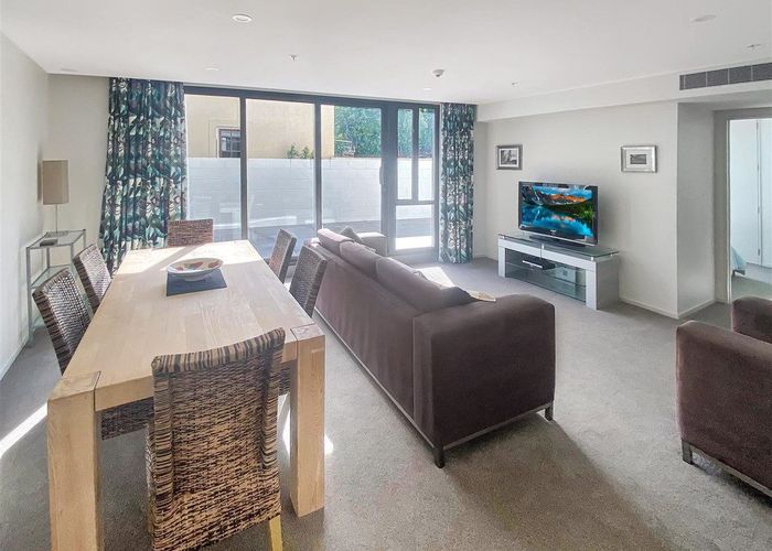  at 2/20 Esplanade, Sumner, Christchurch City, Canterbury